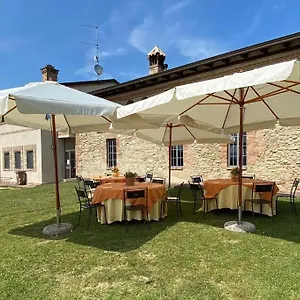 Agriturismo La Collina Del Sole Séjour à la ferme Varano Marchesi